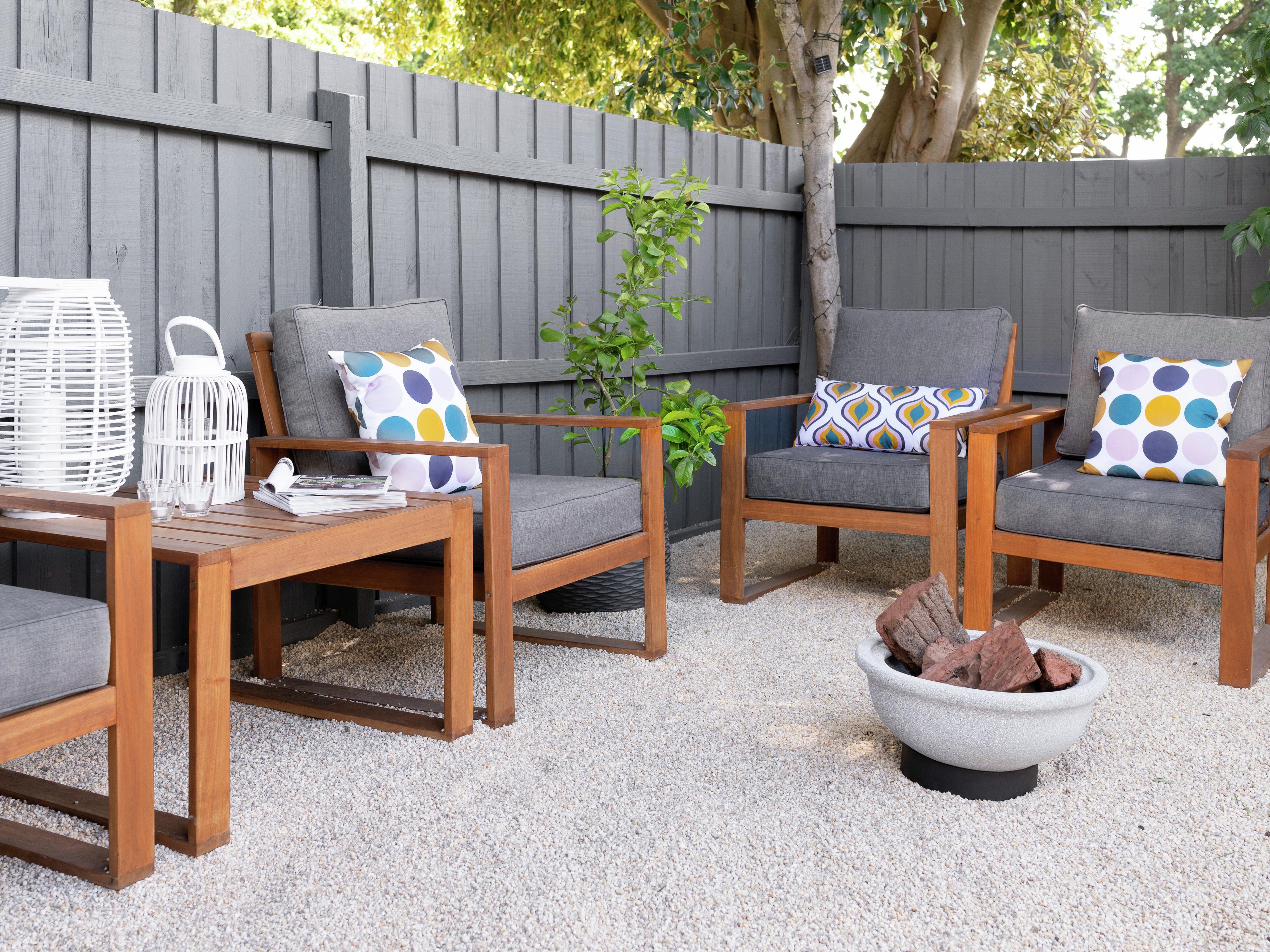 Plastic table and online chairs bunnings