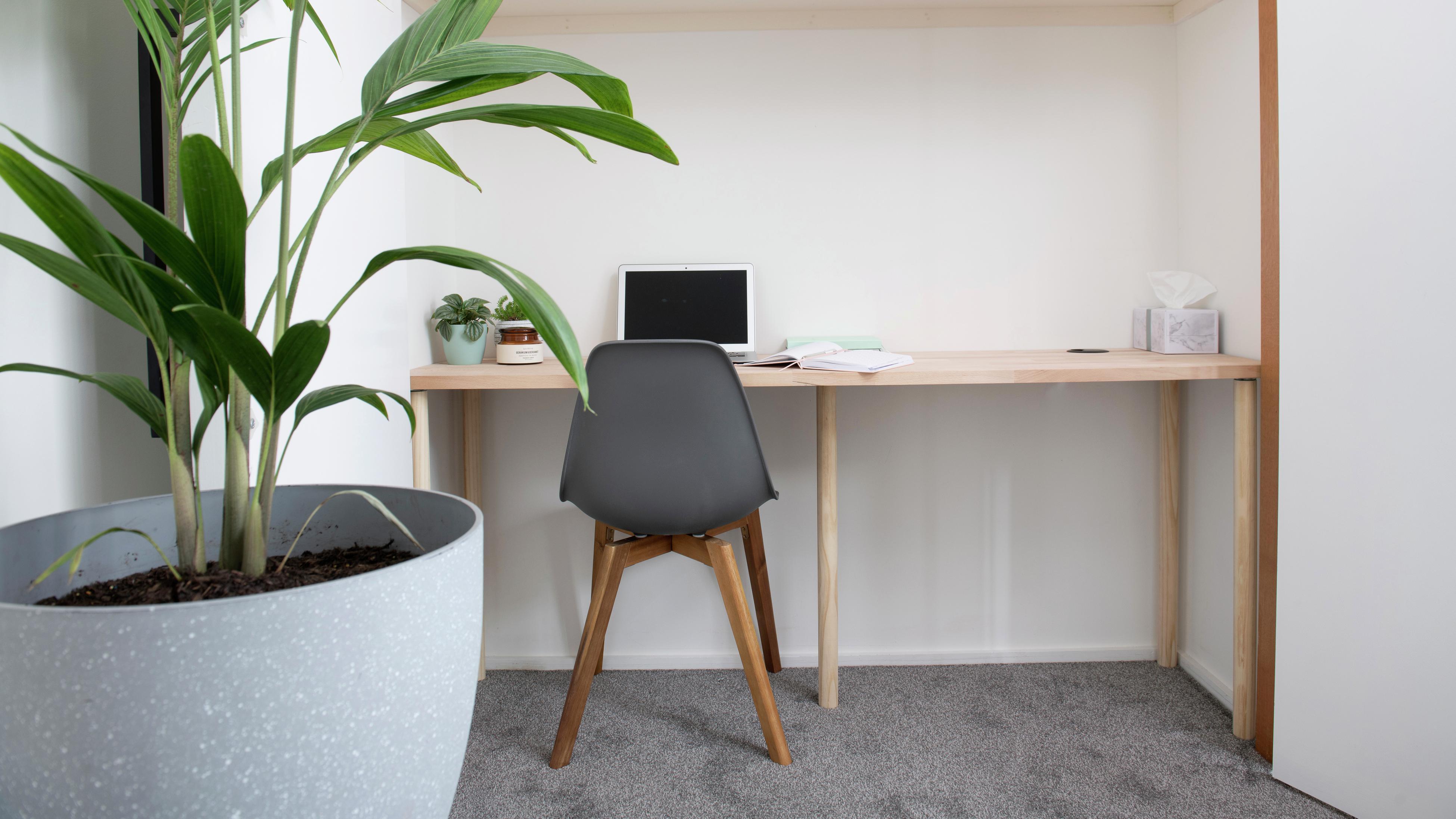 How to make a hidden desk - Bunnings Warehouse 