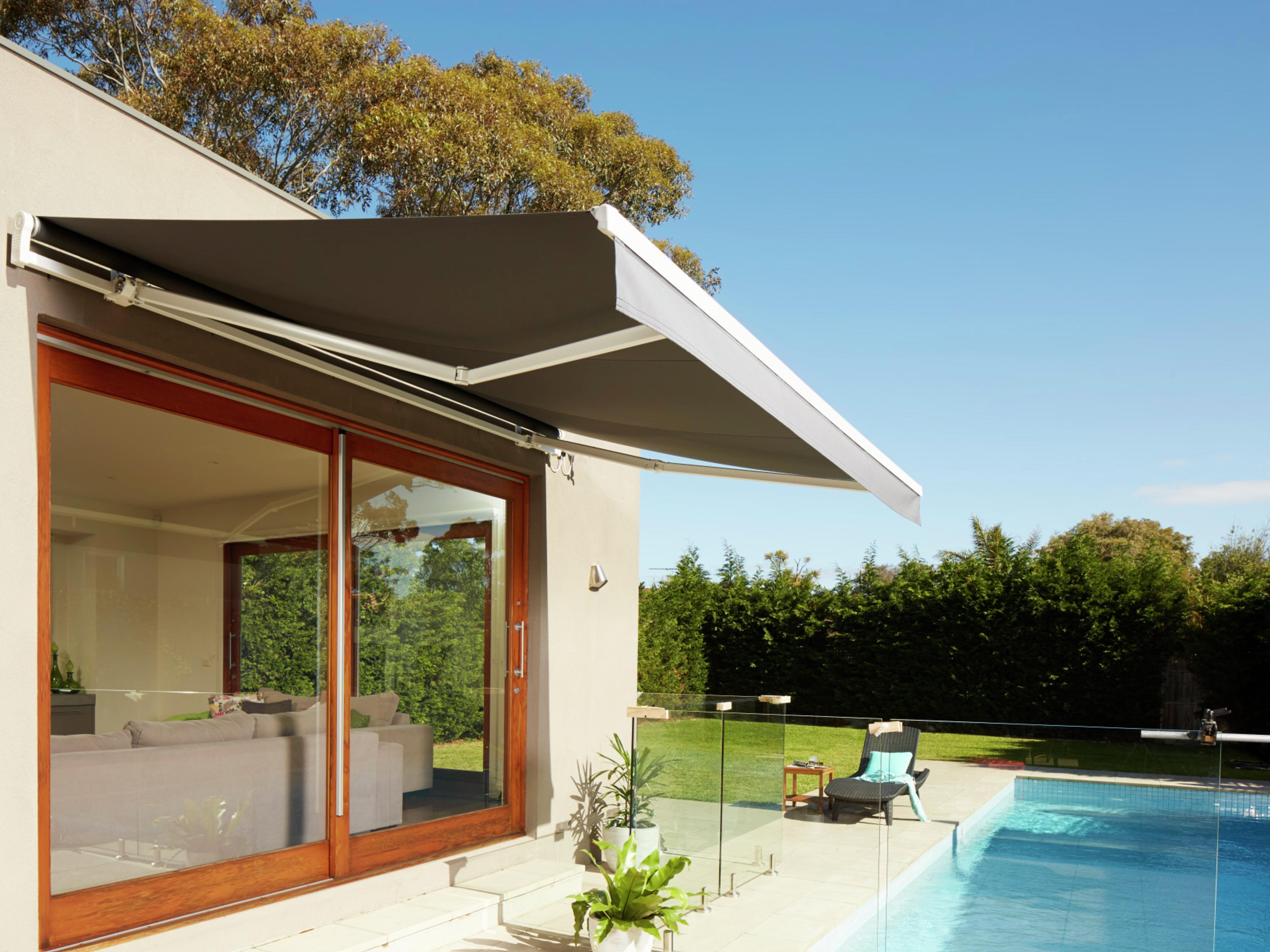 How To Install Outdoor Roller Blinds - Bunnings Australia