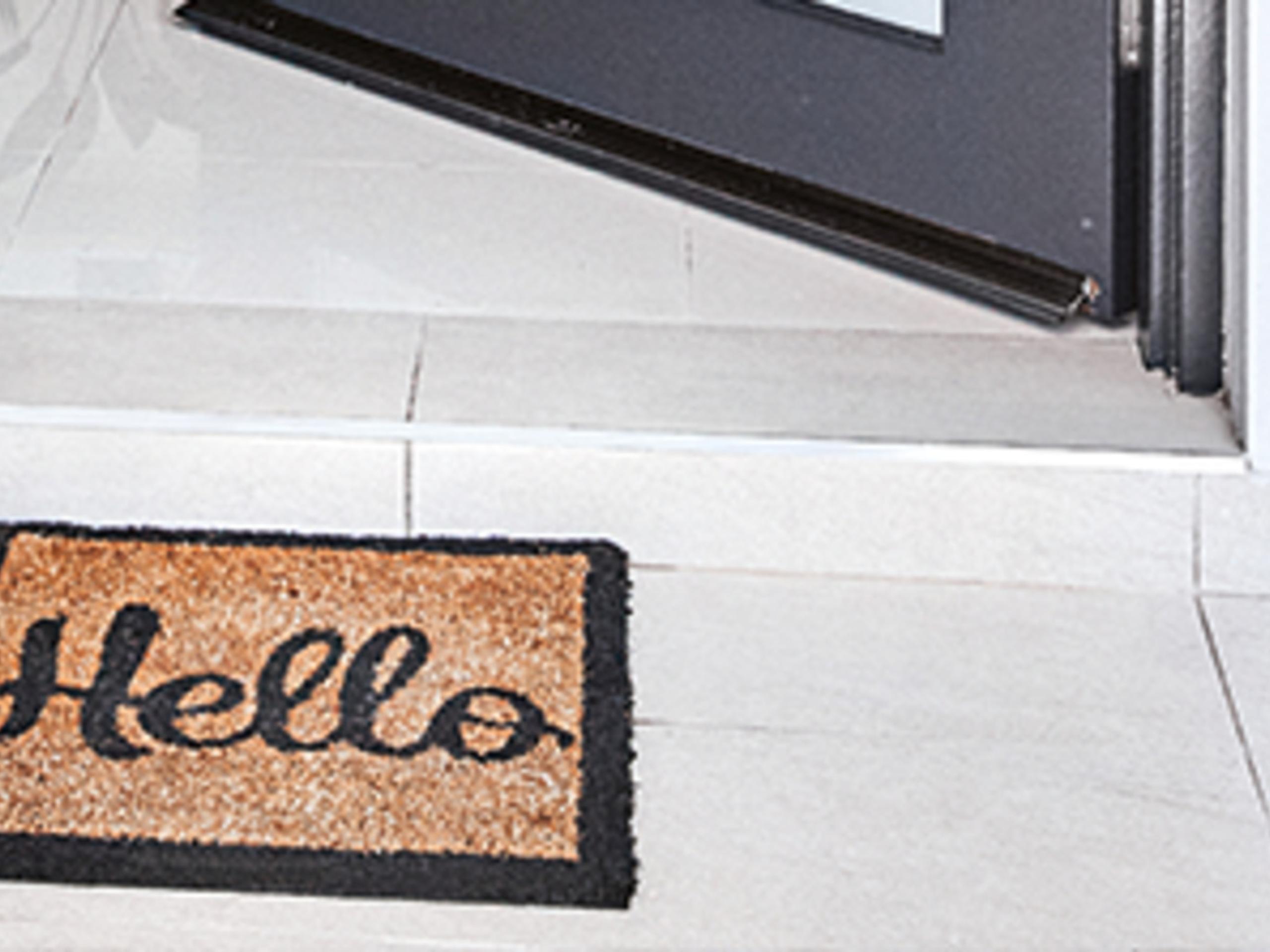 Doormat Hello Outdoors and Indoors, Non-Slip Dirt-Proof Doormat, Outdoor  Washable Doormat for Front Door, Entrance, Garden (45 x 75 cm, Black)