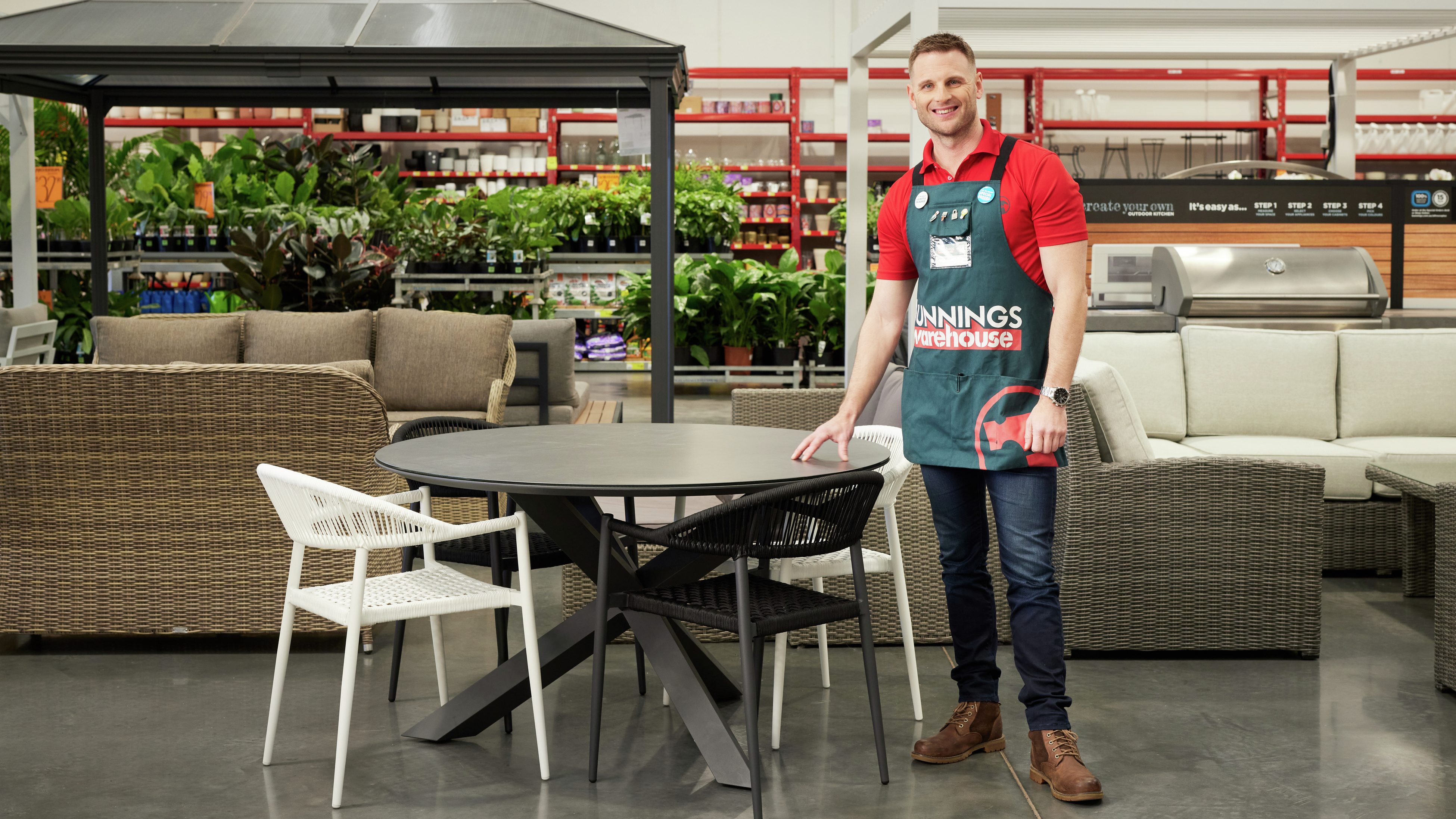 Outdoor dining deals set bunnings