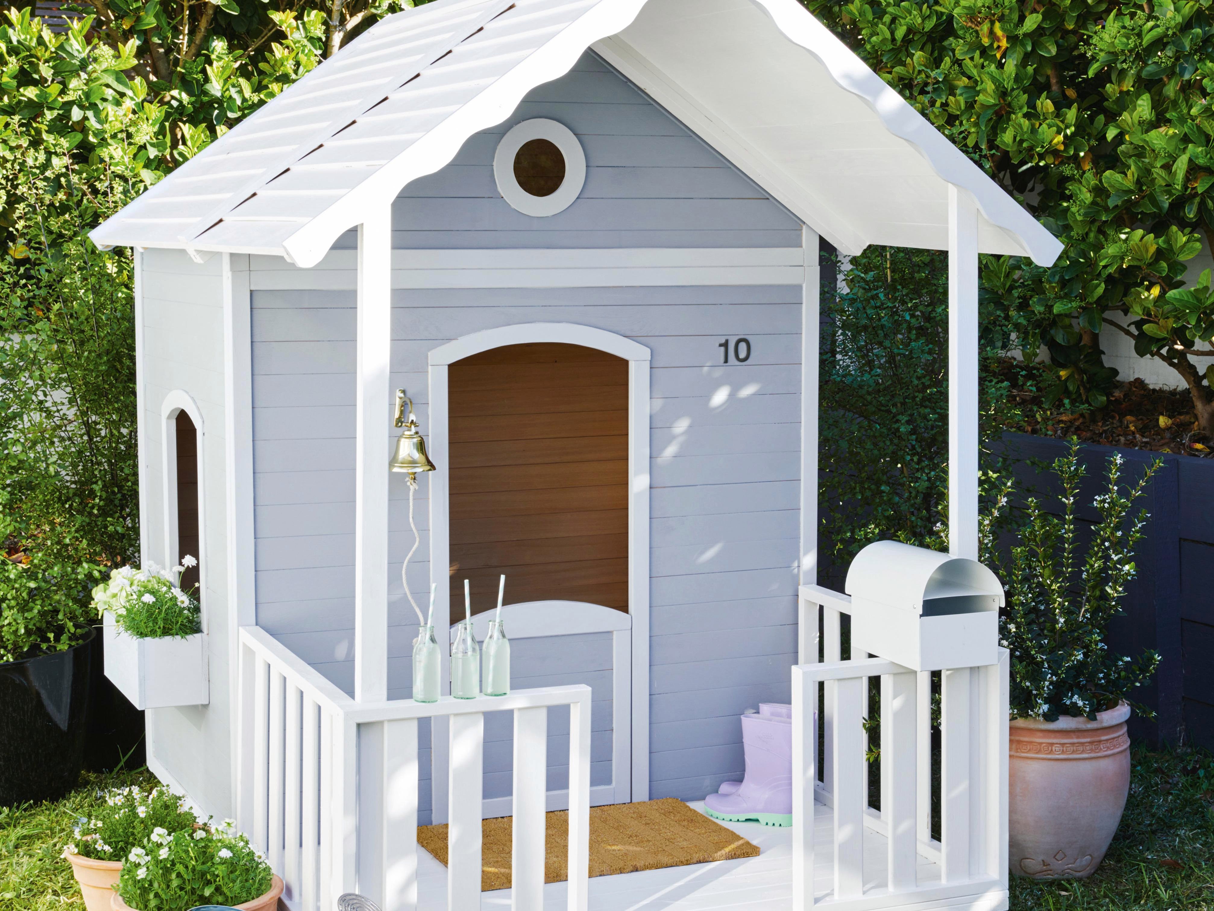 Bunnings store outdoor playhouse