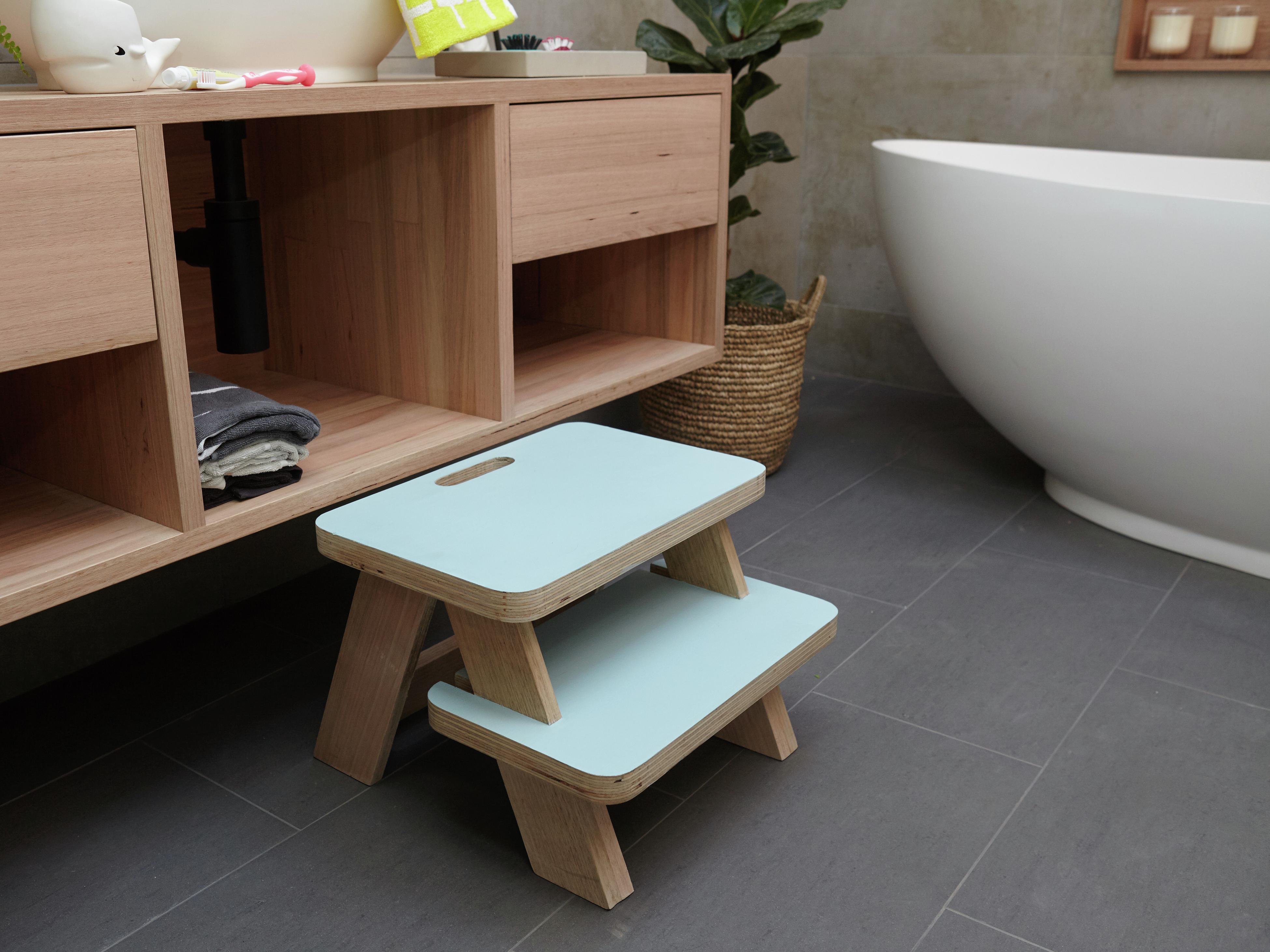 How To Build a D.I.Y. Wooden Step Stool Bunnings New Zealand