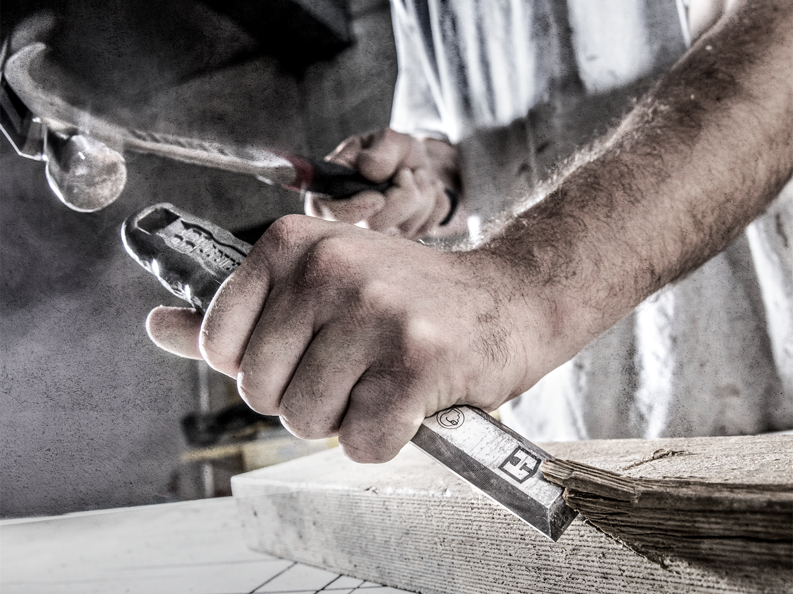 Smith's Axe & Machete Sharpener - Bunnings Australia