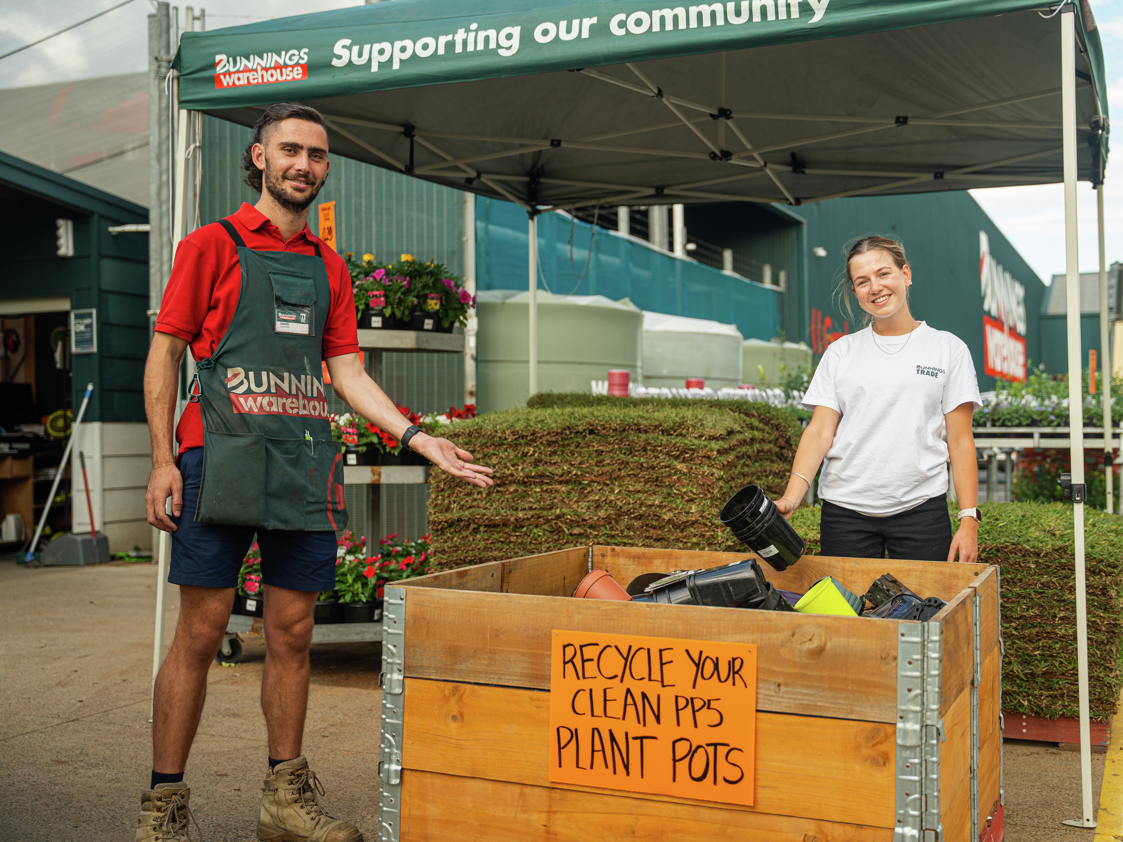 Bunnings on sale plastic pots