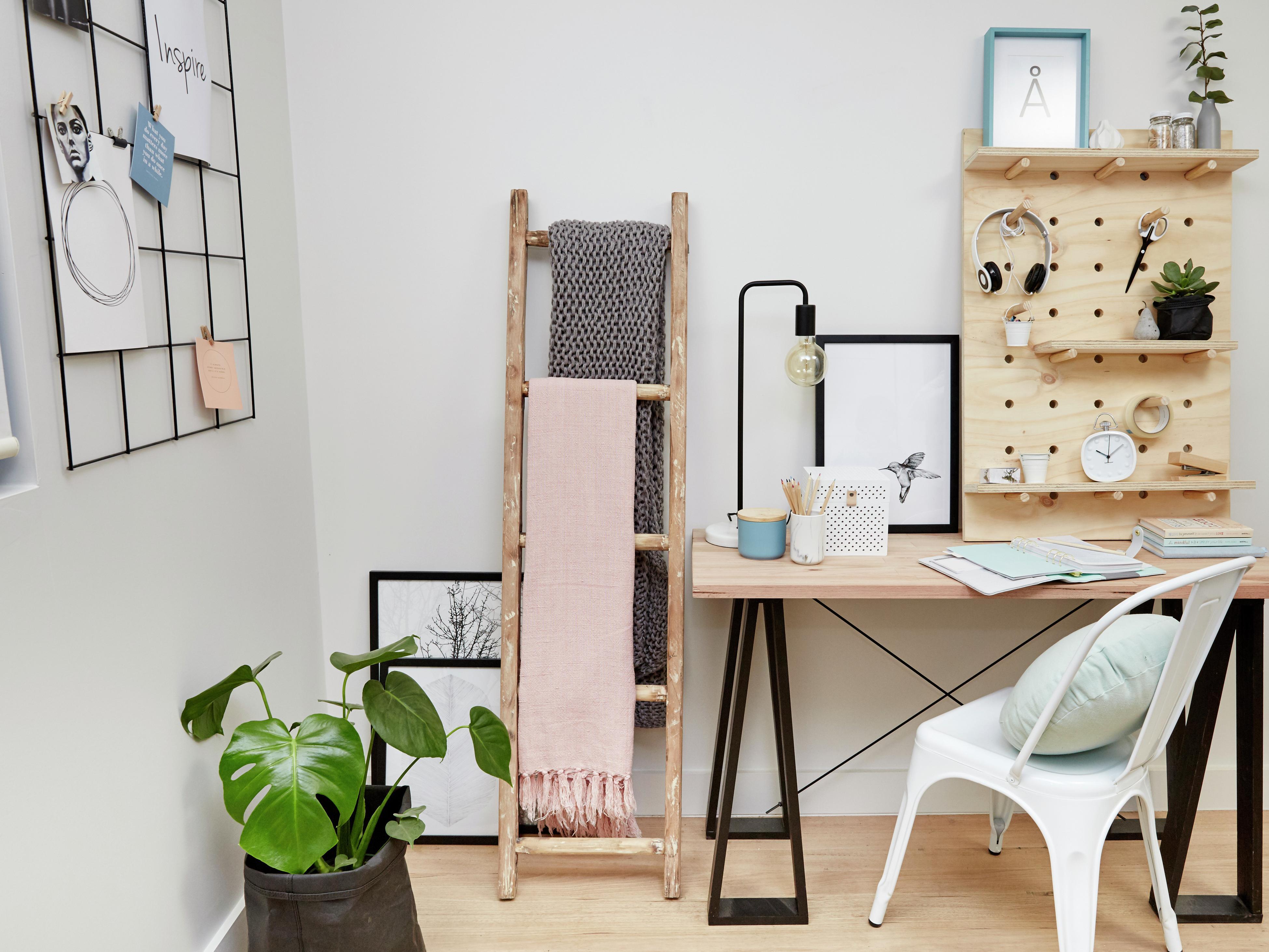 How To Make A Decorative Vintage Ladder - Bunnings New Zealand