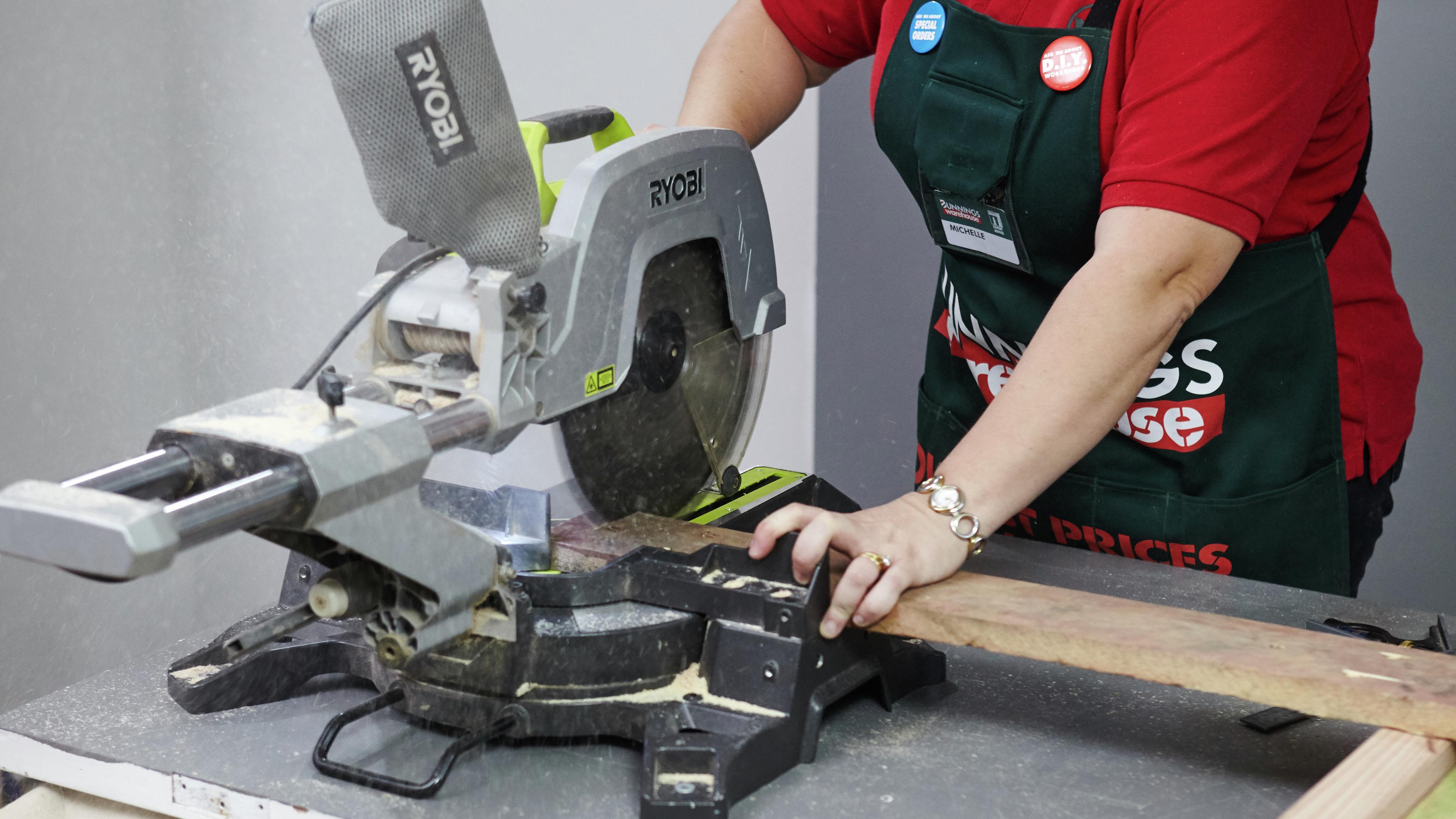 Bunnings ryobi mitre saw hot sale