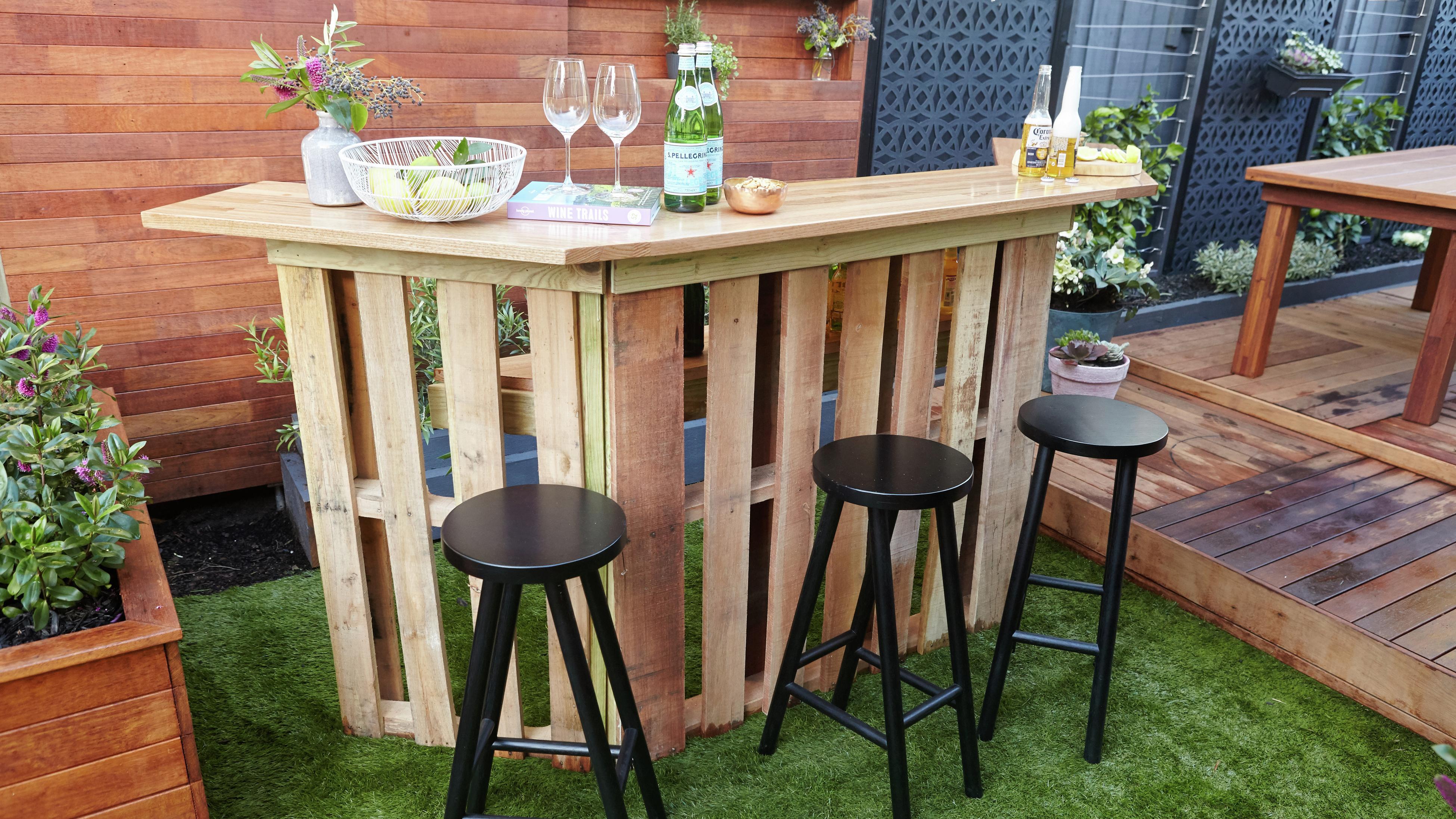 Bar table best sale and chairs bunnings