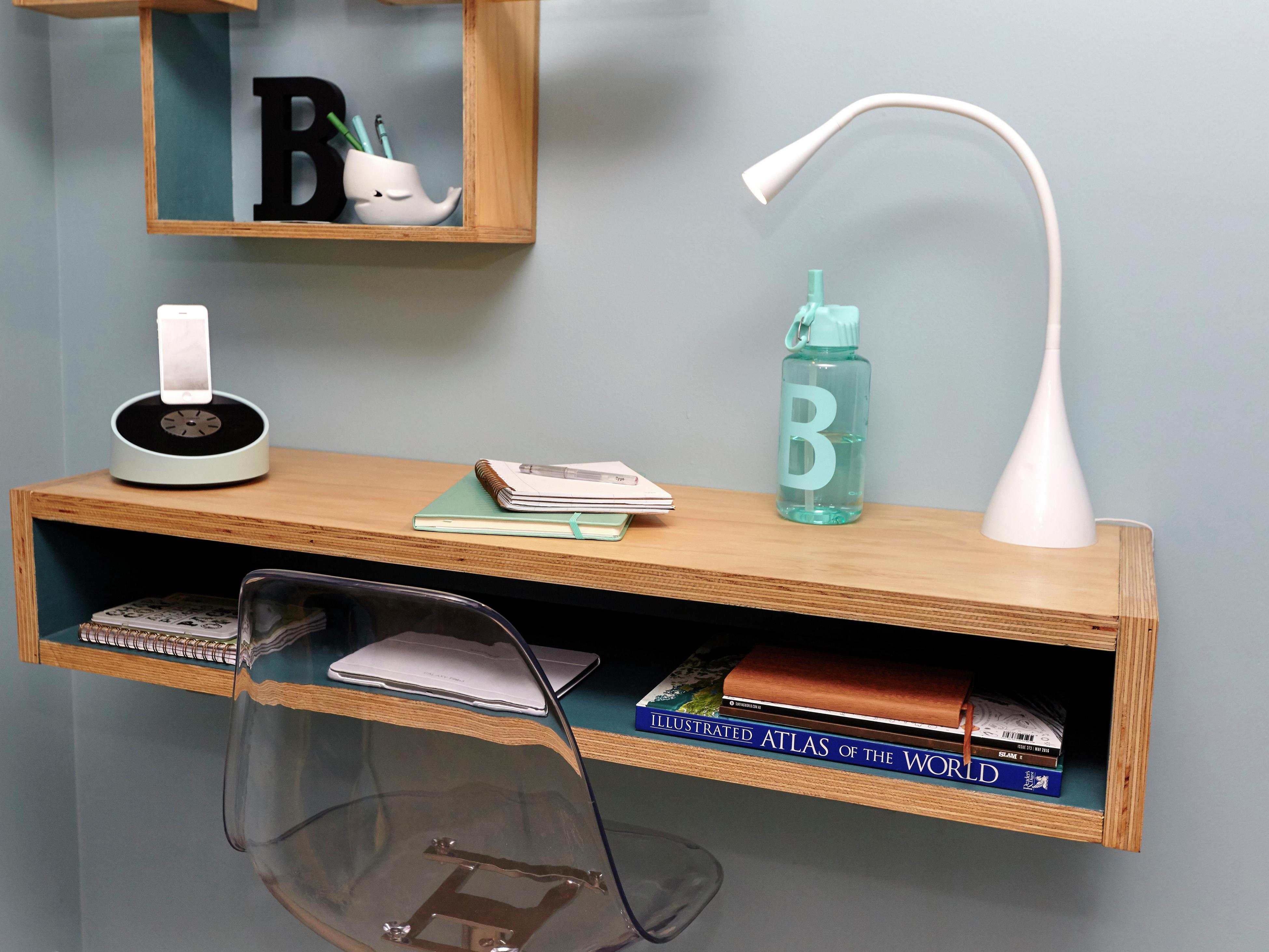 Floating desk deals and shelves