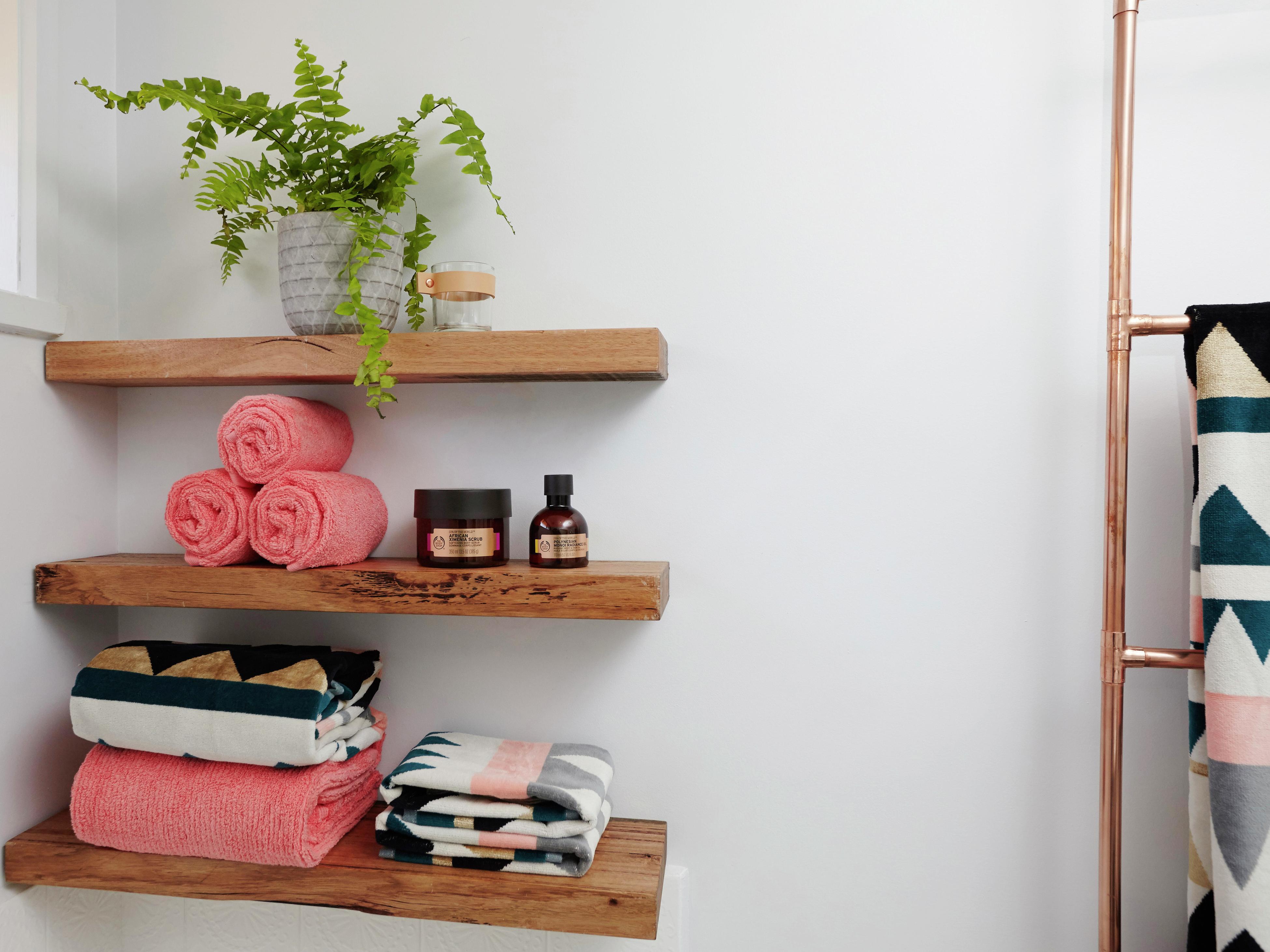 Wall on sale shelves bunnings