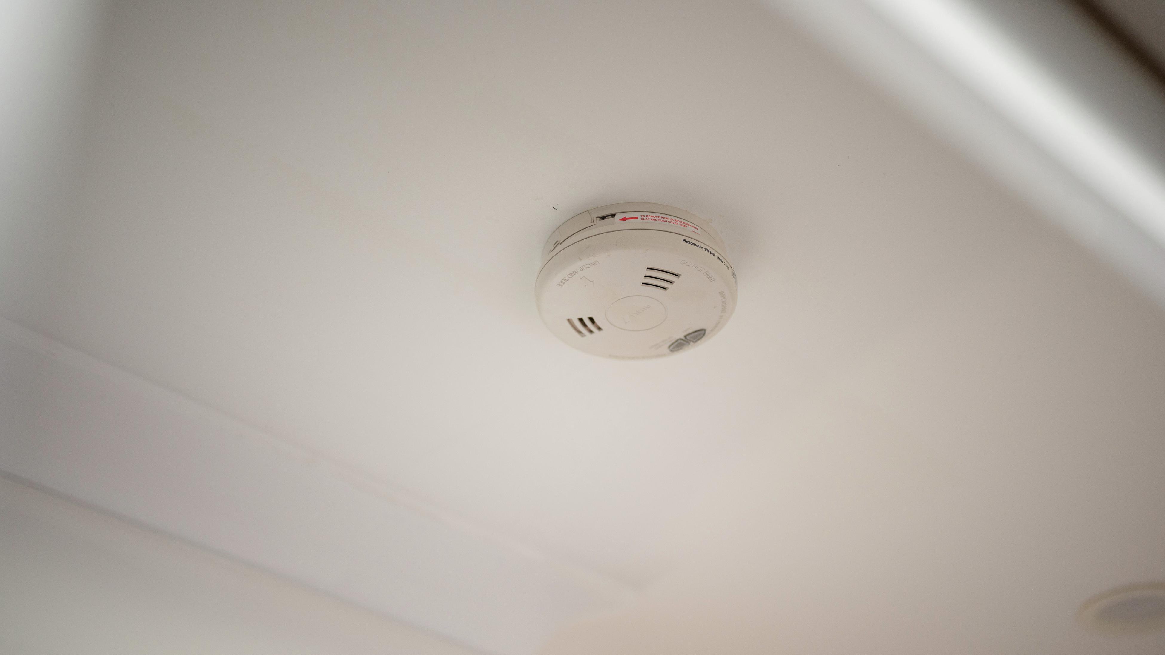 How We Test Smoke Alarms - Which?
