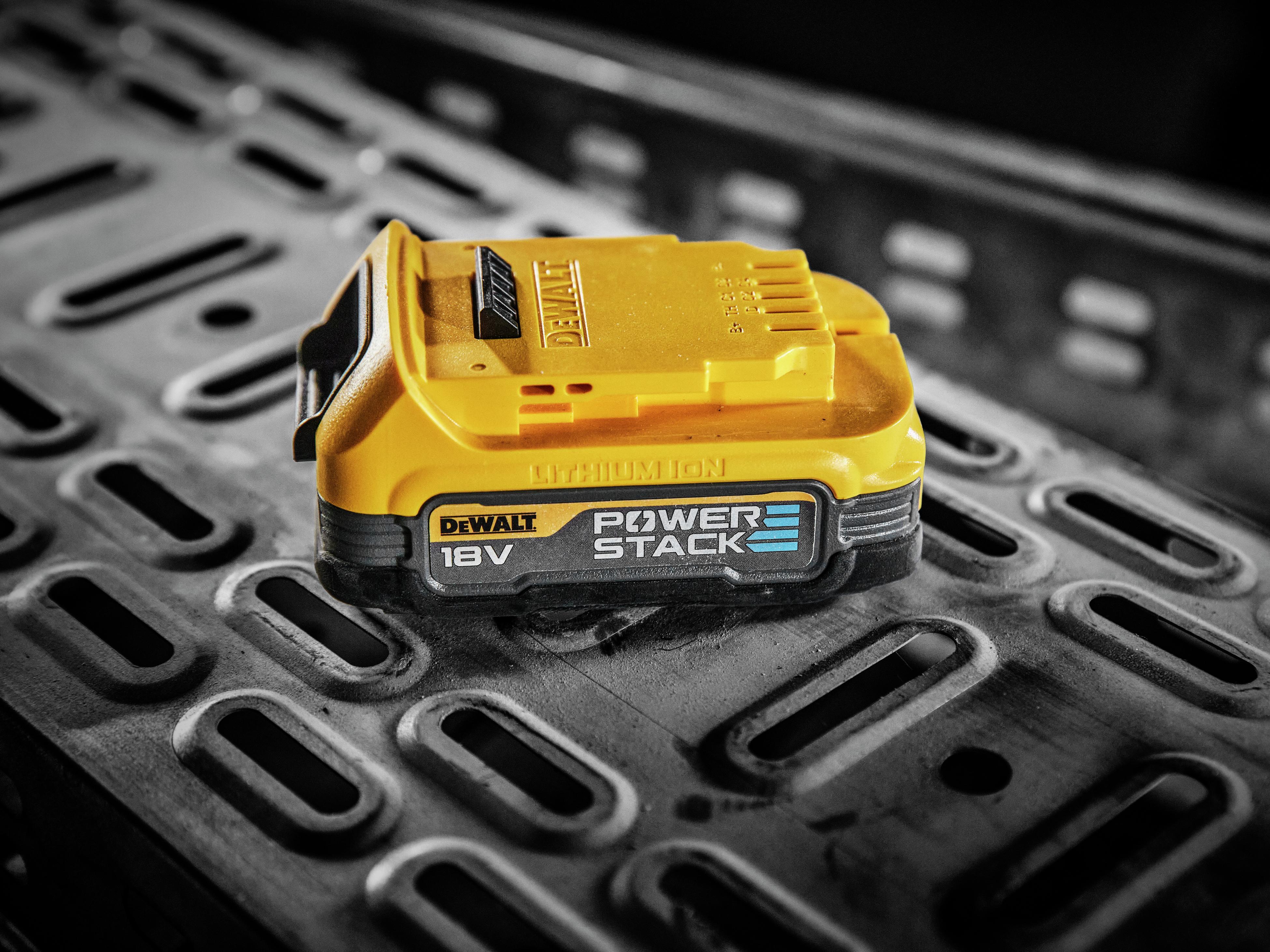 DEWALT Pouch Cell Batteries Bunnings Trade AU