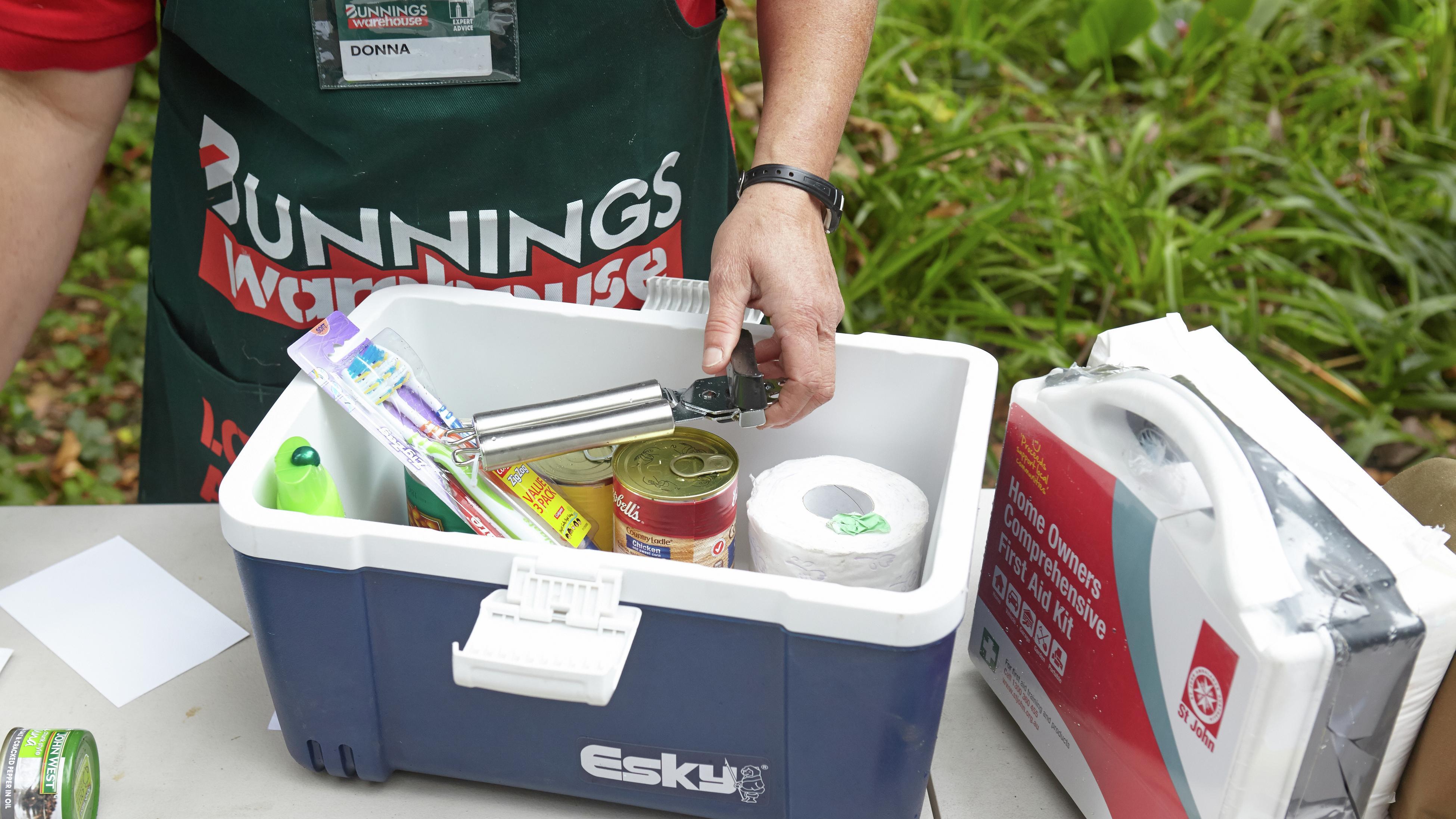 First aid on sale kit bunnings