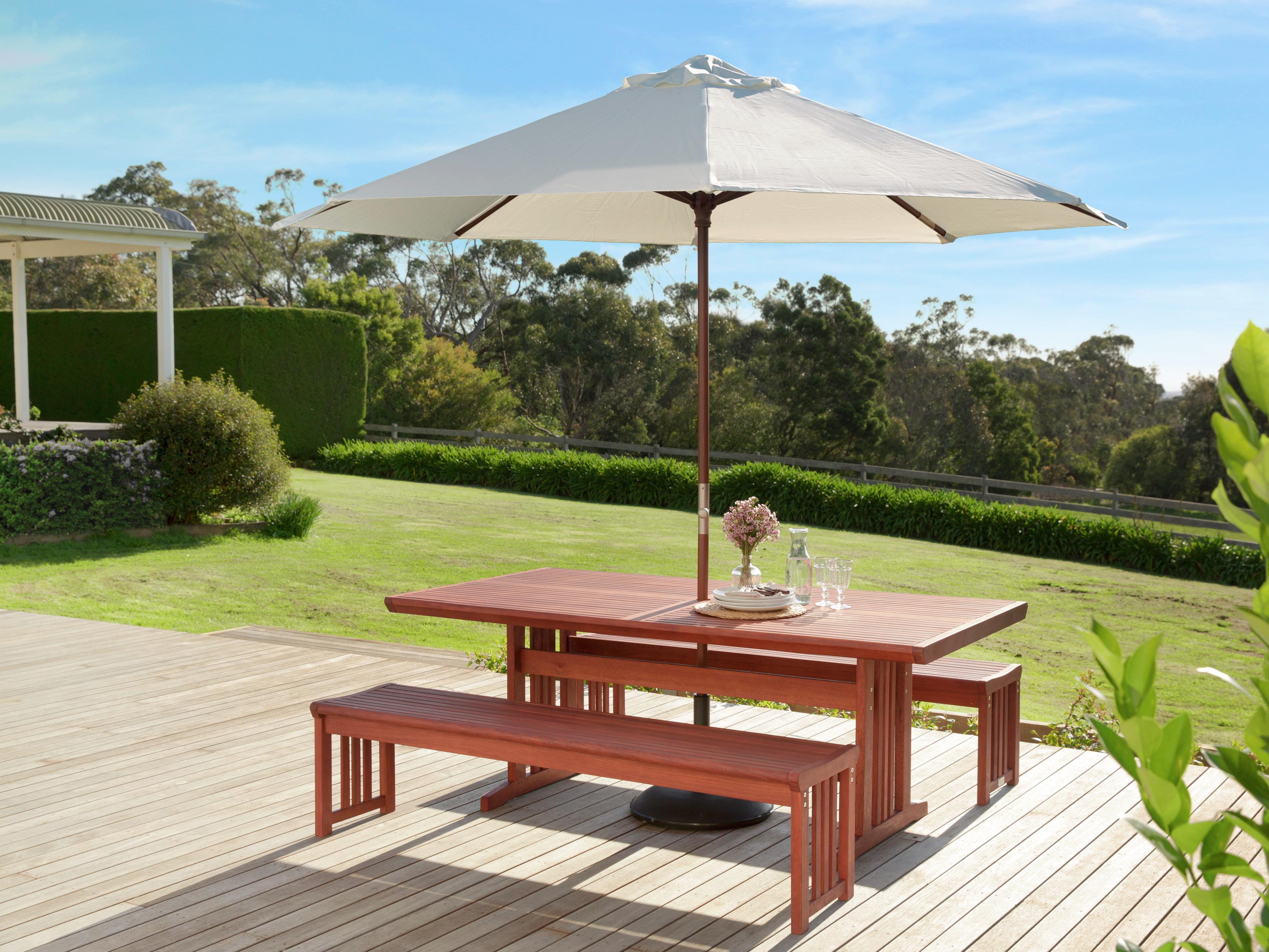 Picnic store table umbrellas