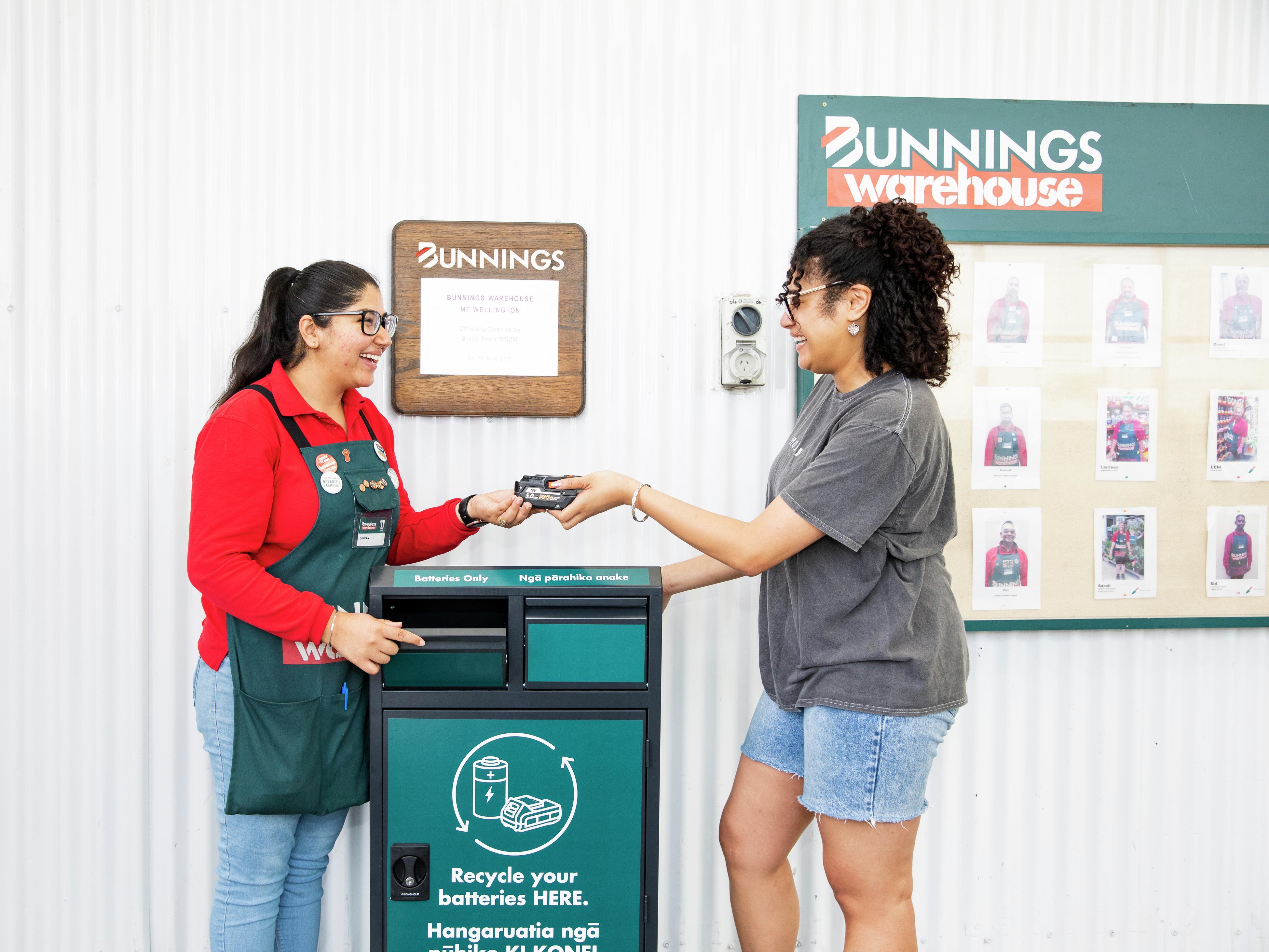 Bunnings batteries store