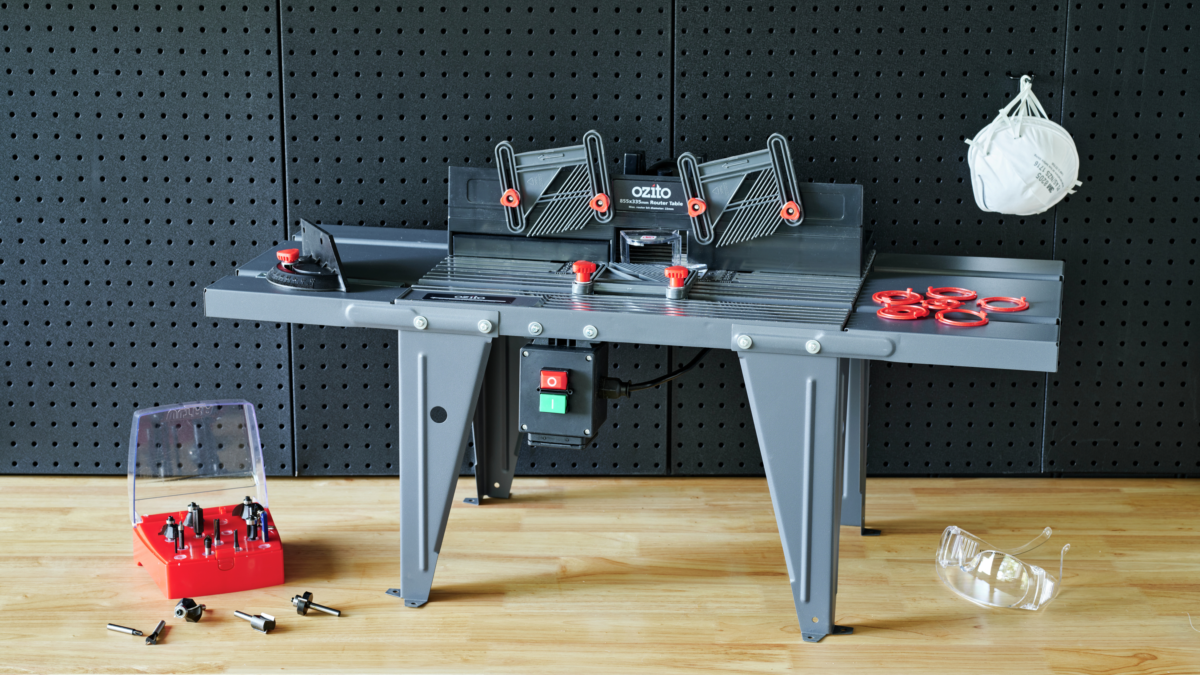 Ozito router store table bunnings