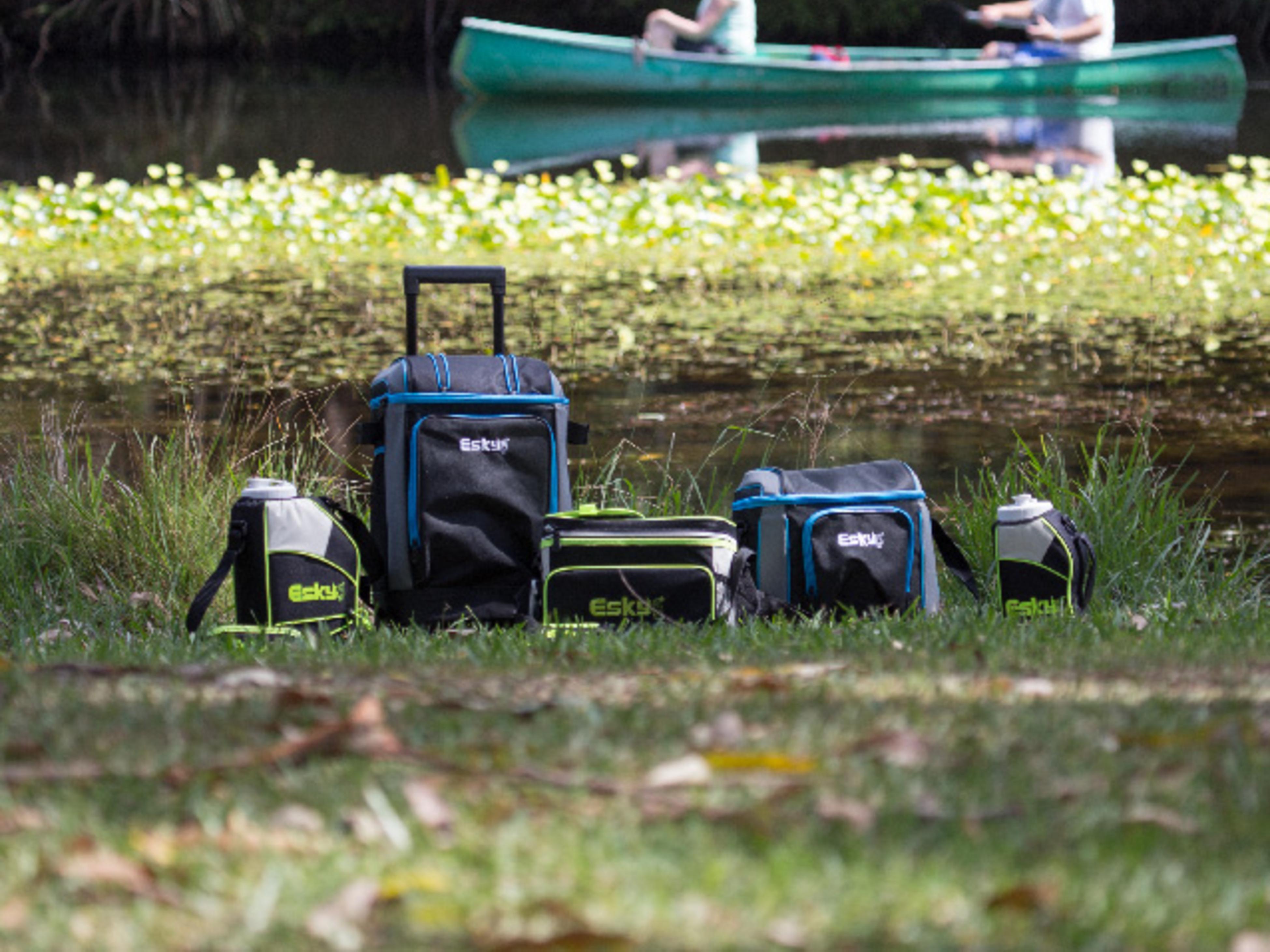 COOLPOD Freezable Lunch Bag And Bottle Cooler Bag - The Tradie Magazine