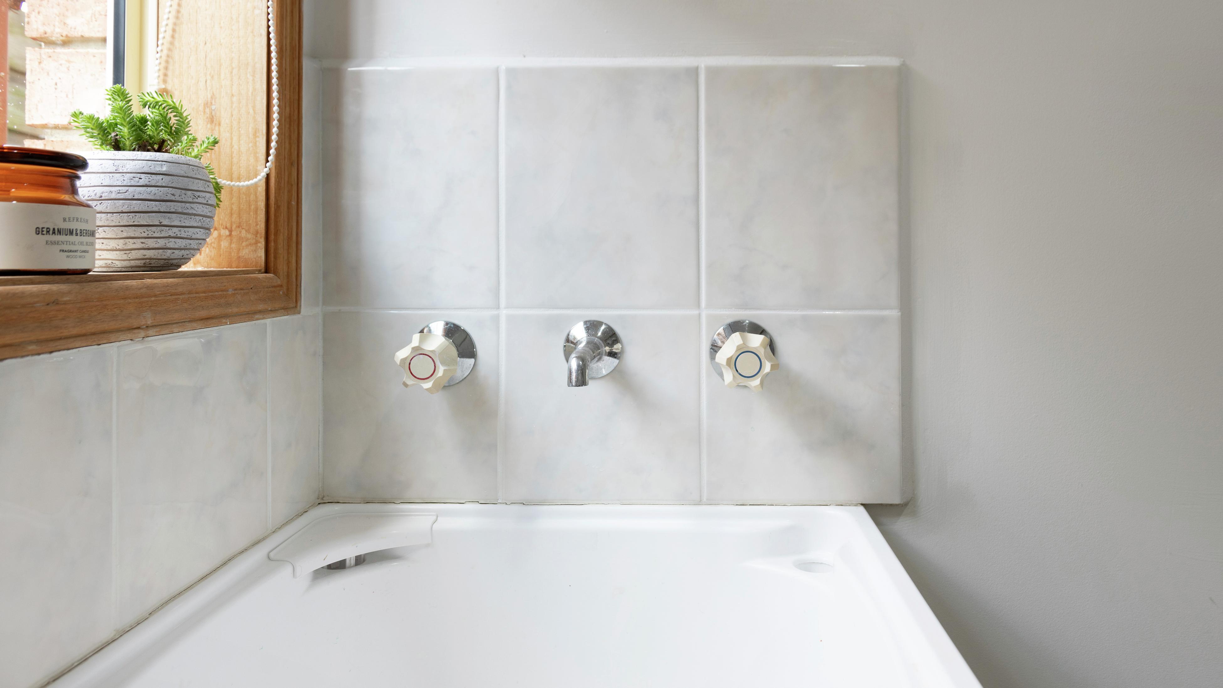 Mr. Fix It with tips on cleaning bathroom tile and grout 