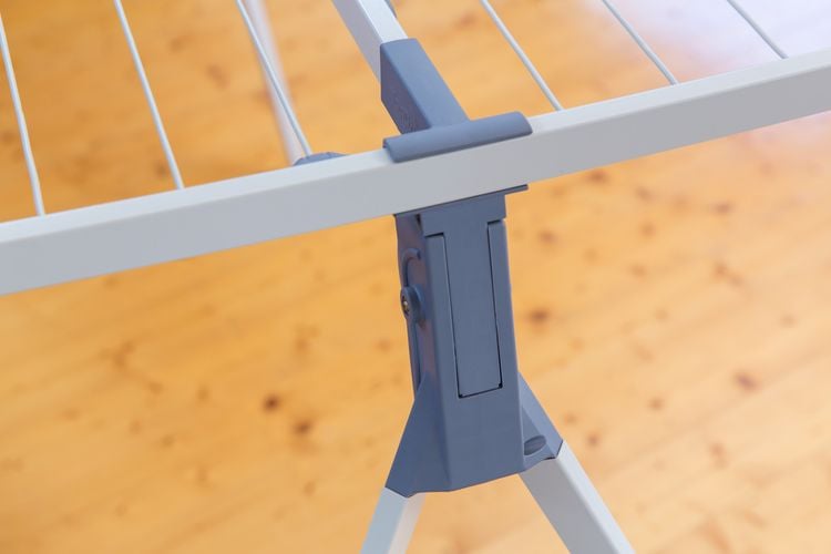 Indoor clothes horse