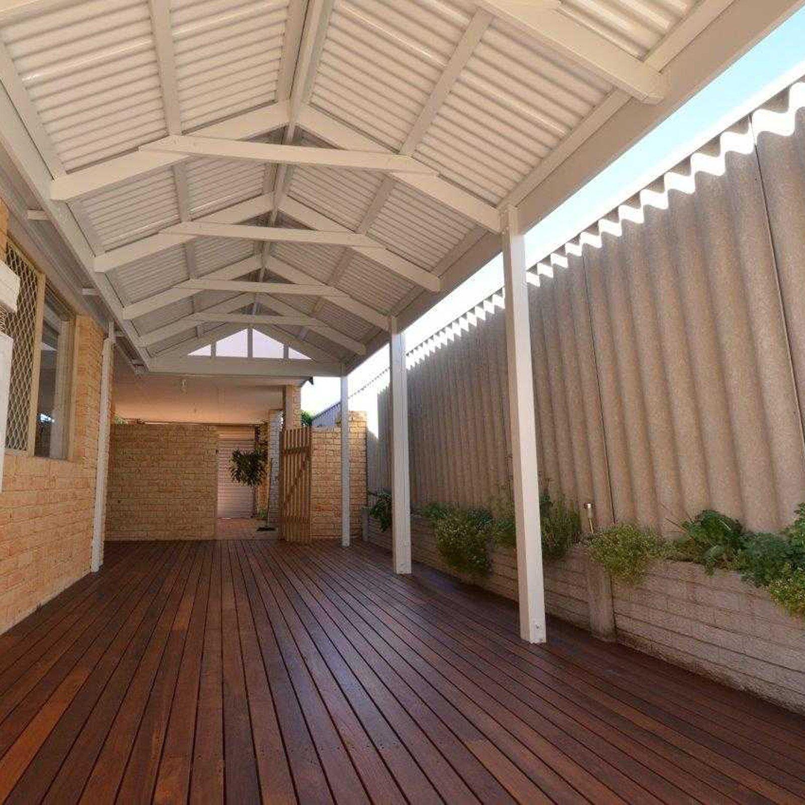 Softwoods 8.4 x 2.4m Colorbond Patio Gable Roof Kit - Bunnings Australia