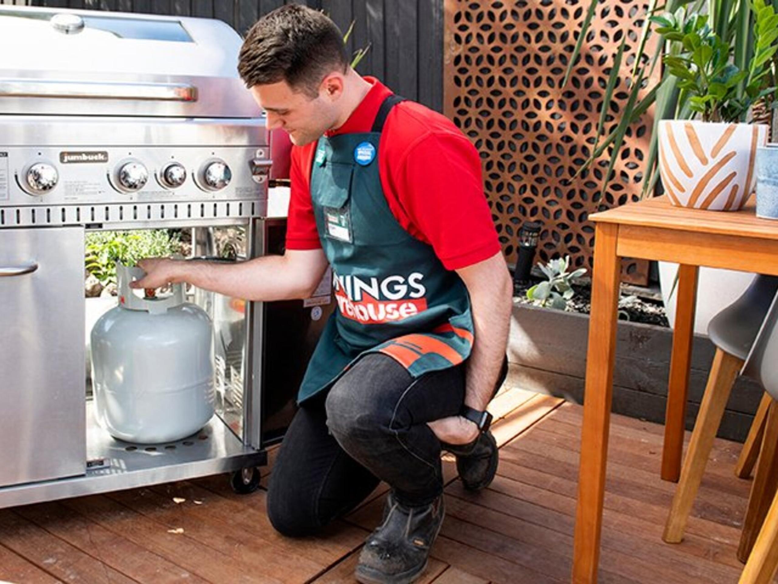 How to Make a BBQ Oven with a Gas Canister 