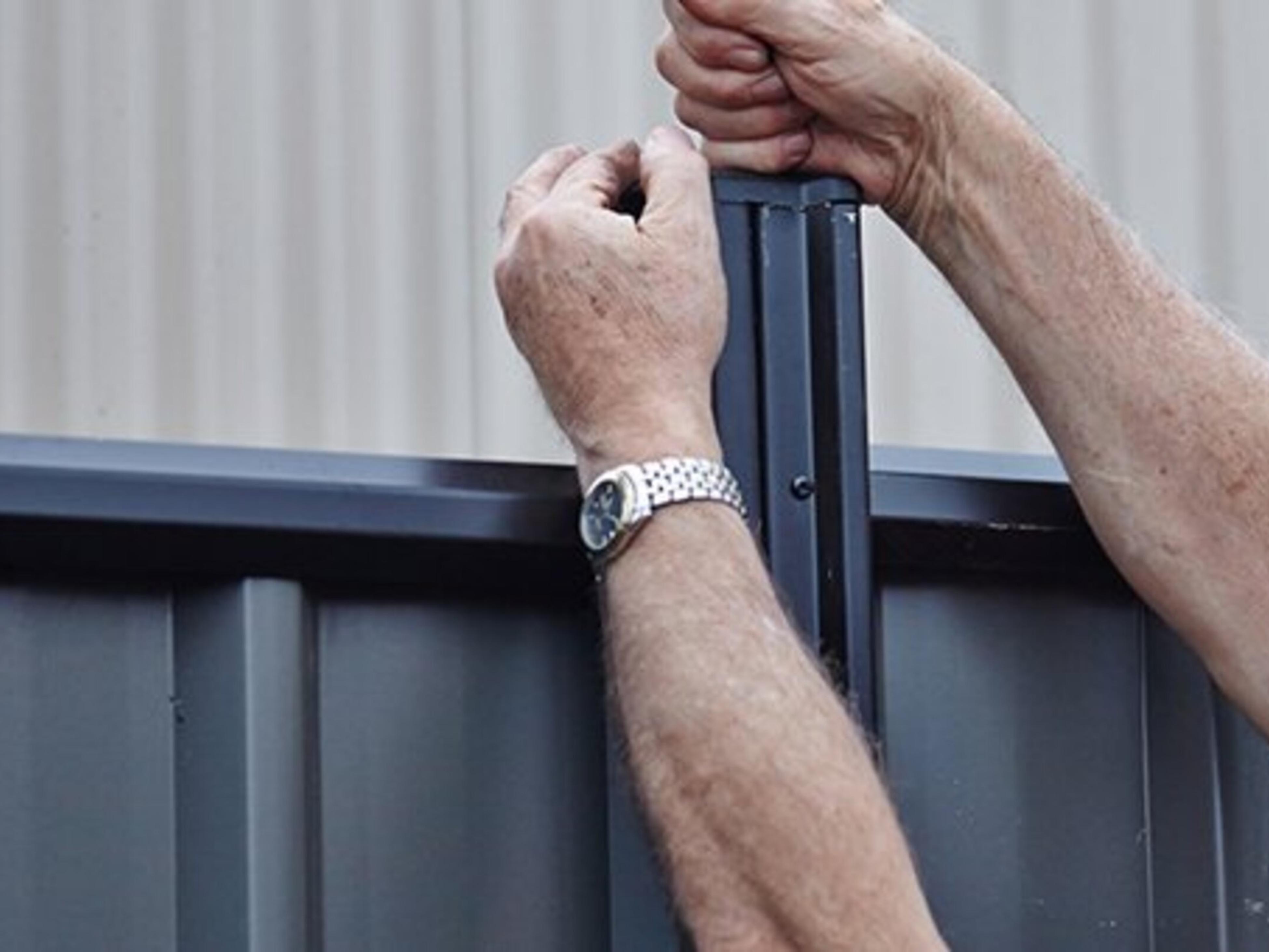 How To Build A Colorbond Fence Bunnings Australia