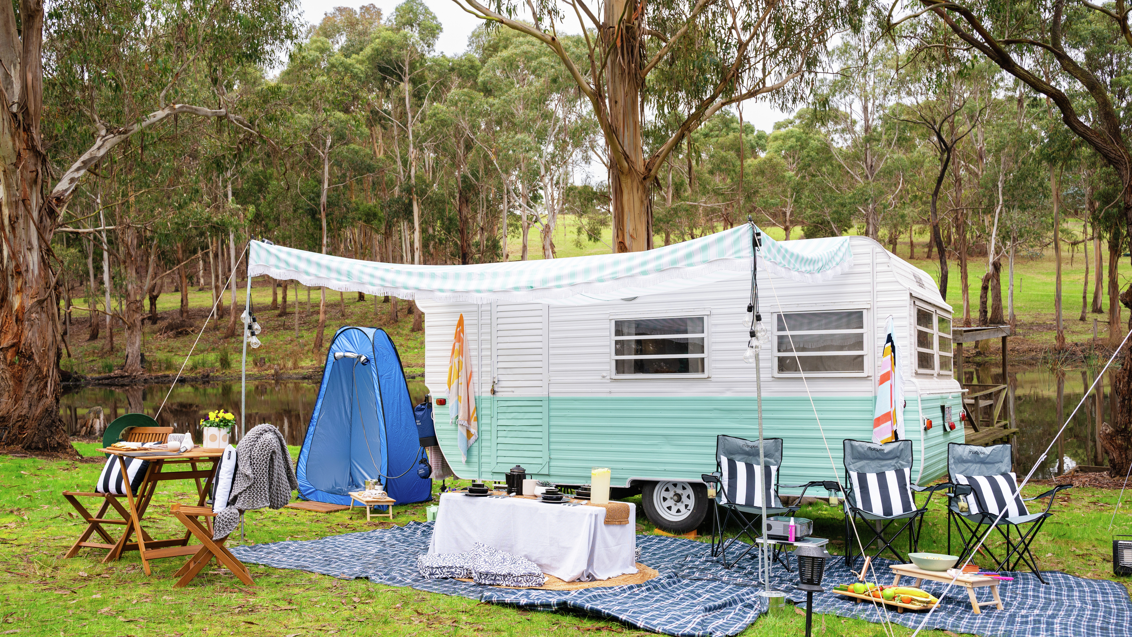 Camping on sale lamp bunnings