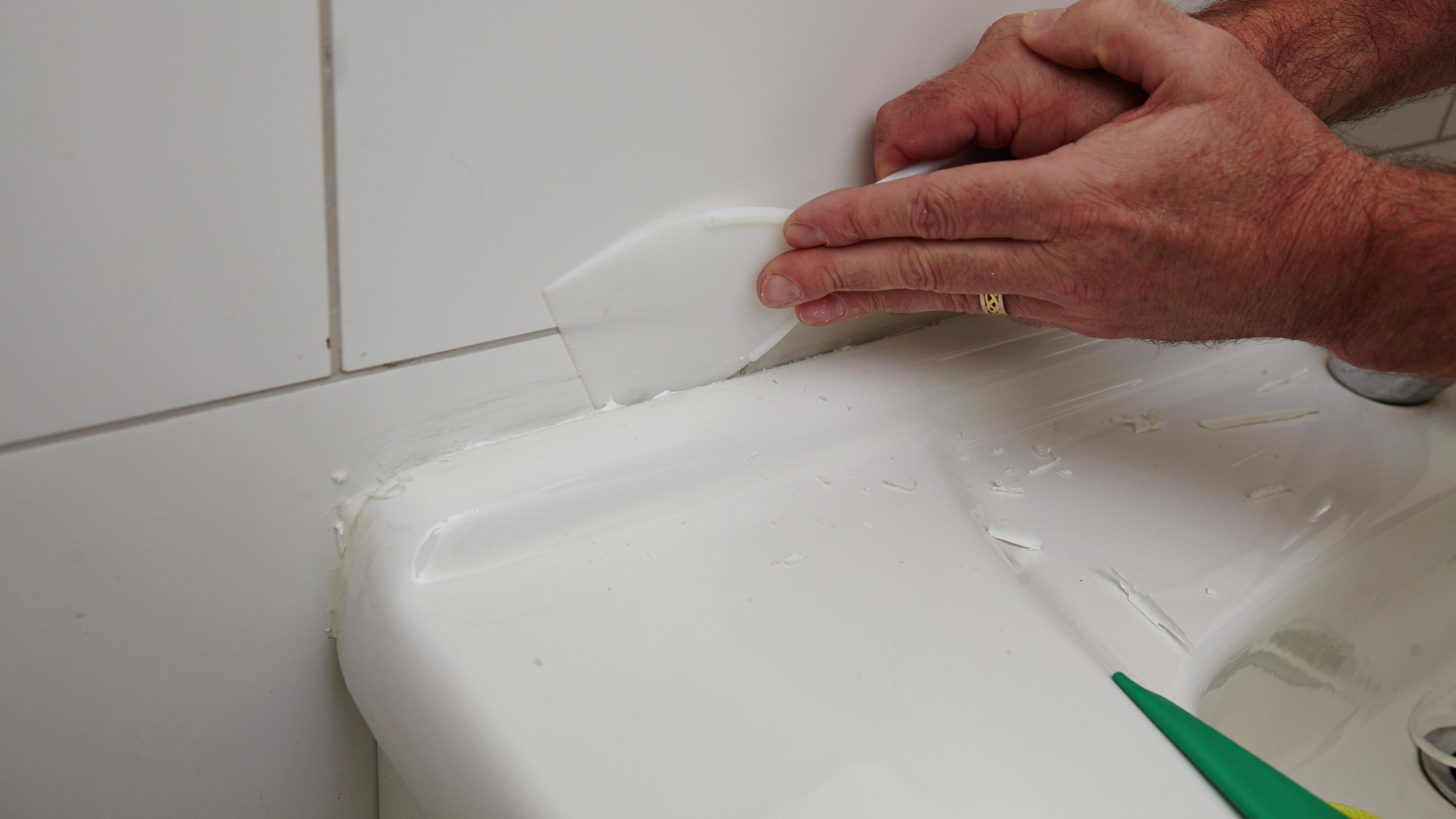 Caulk Remover, How to Remove Old Caulk