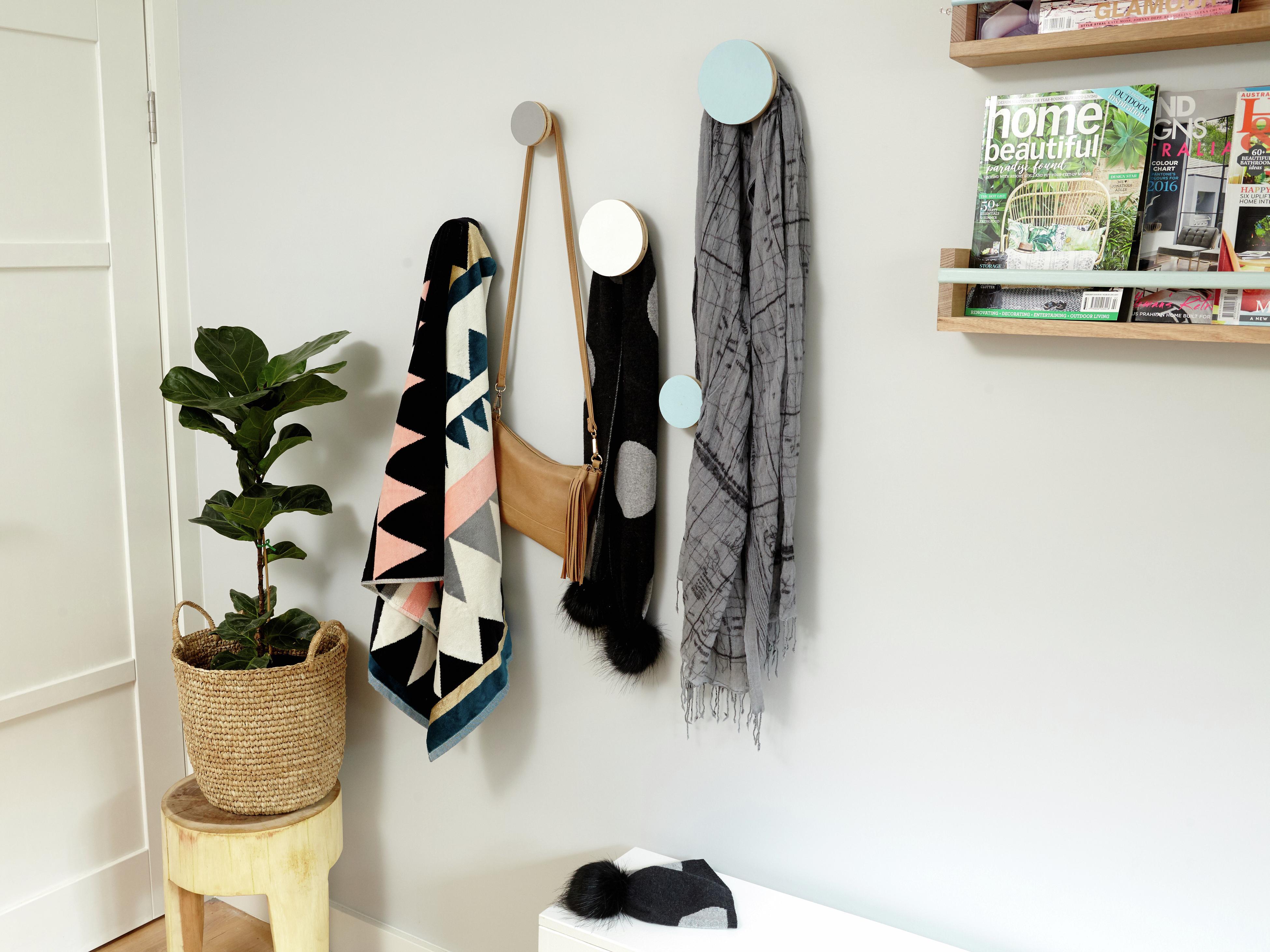 The Best Way To Hang Pictures On A Wall - Bunnings Australia