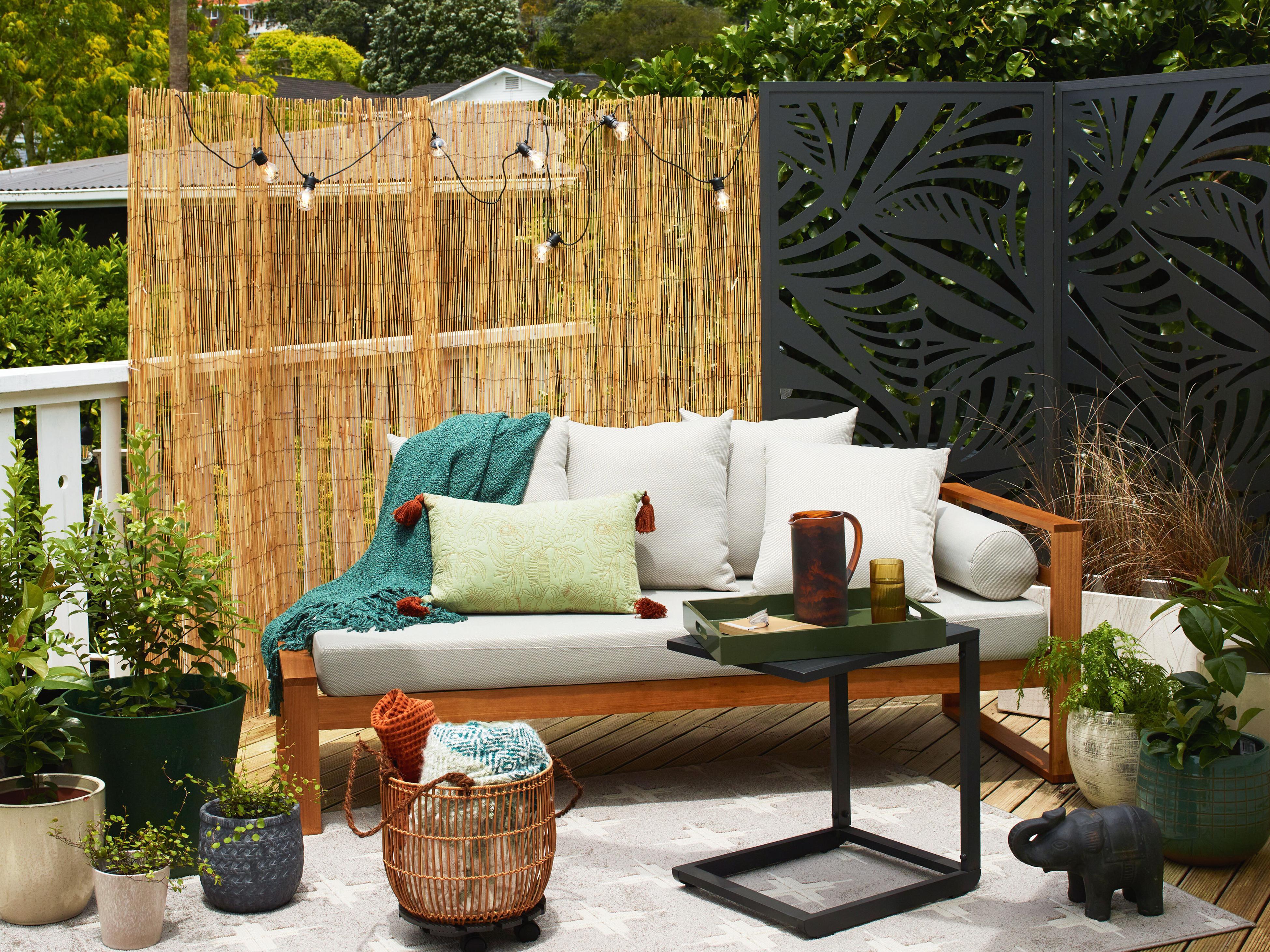 Budget-Friendly DIY Outdoor Privacy Screen