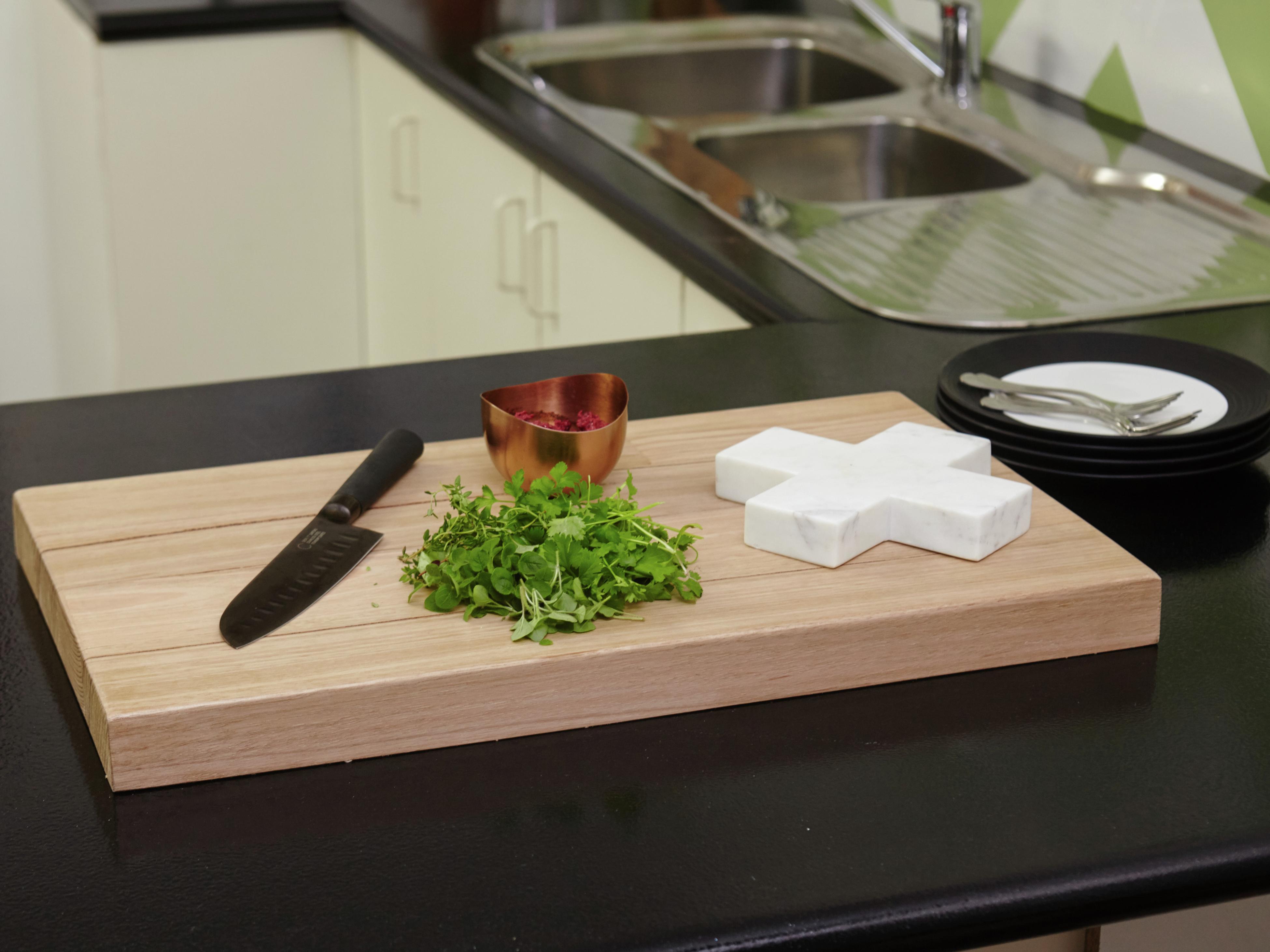 Plain Wooden Chopping Board with Handle & Hanging Hole