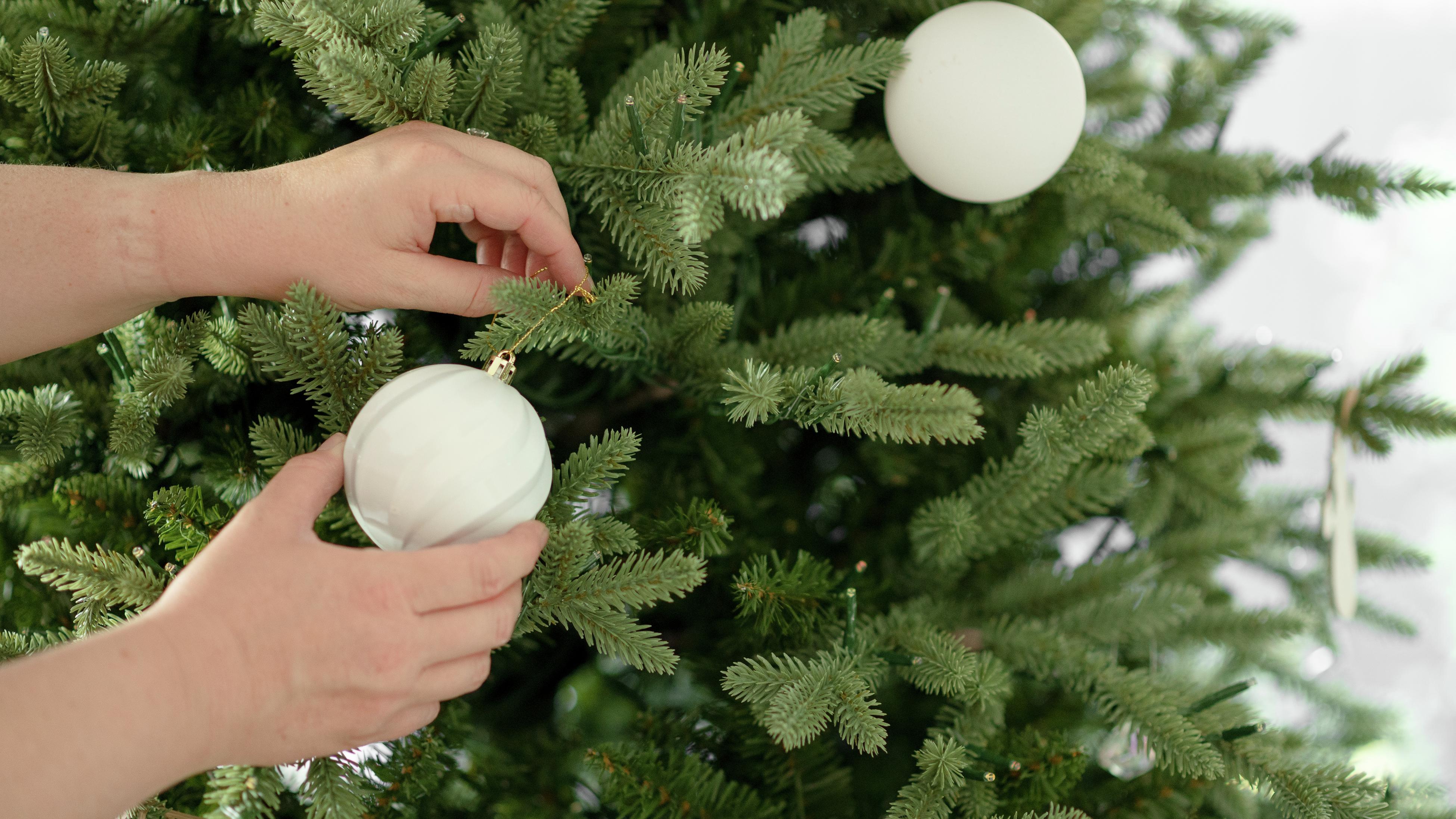 Christmas tree deals stand bunnings