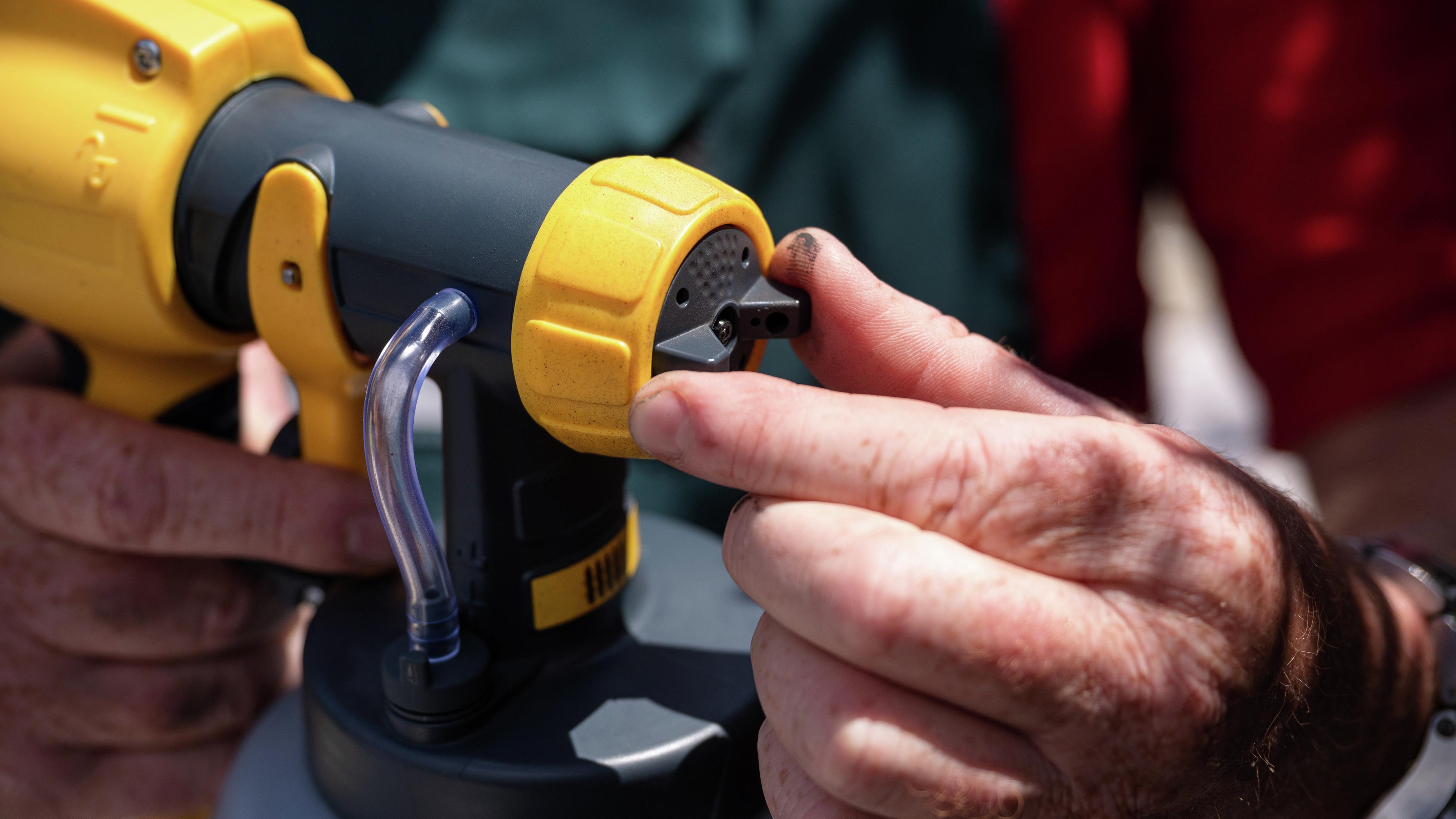 How To Spray Paint A Fence Bunnings Australia